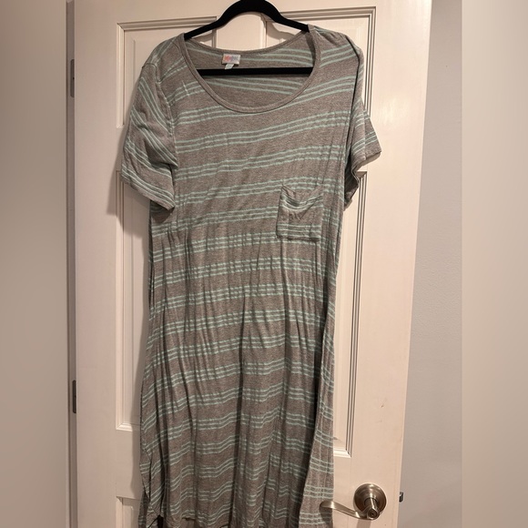 FREE SHIPPING! Lularoe plus size- Lot of Carly/other lularoe dresses- Sz 2X & 3X - Picture 10 of 15